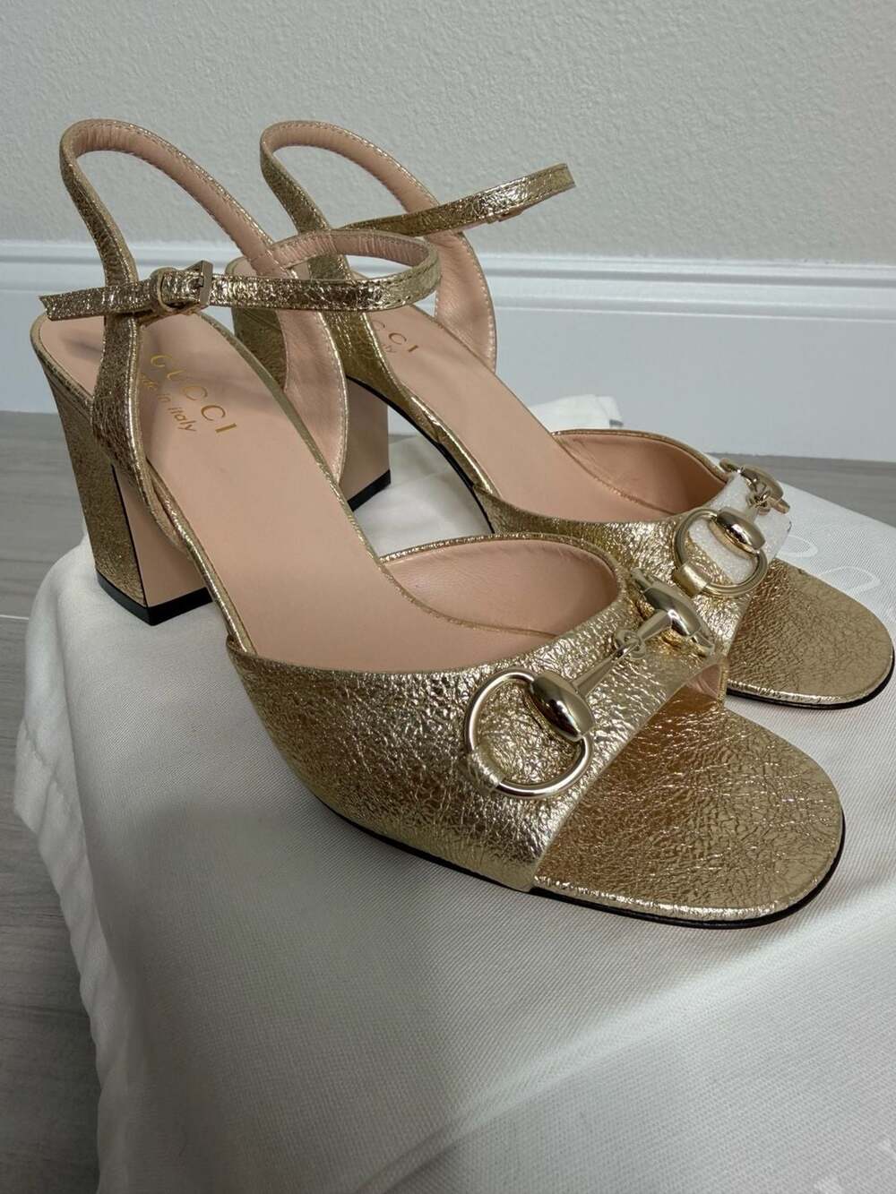 Gucci Galassia Horsebit Metallic Platino Block Heel Sandals - Picture 6 of 11